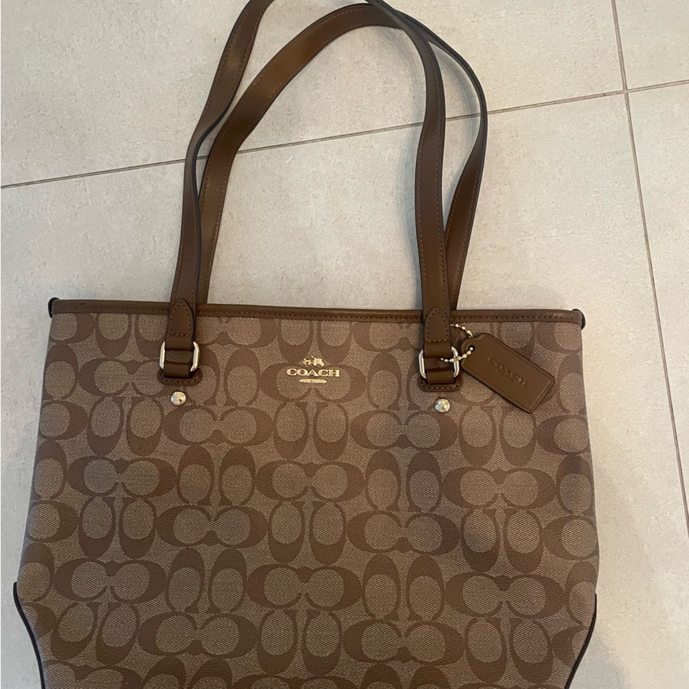 coach beige classic handbag